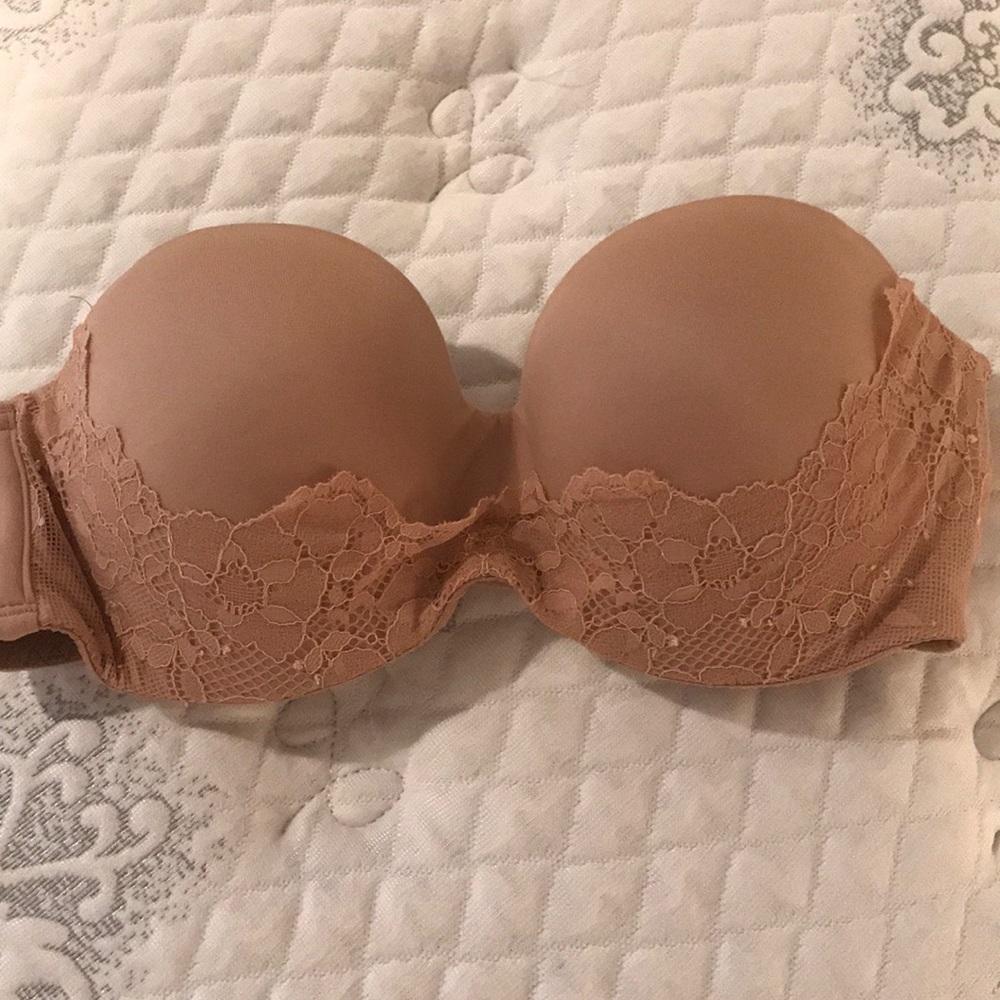 Victoria’s Secret Strapless bra